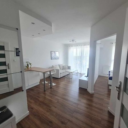 Apartament Sunrise Poznań Apartment Bagian luar foto